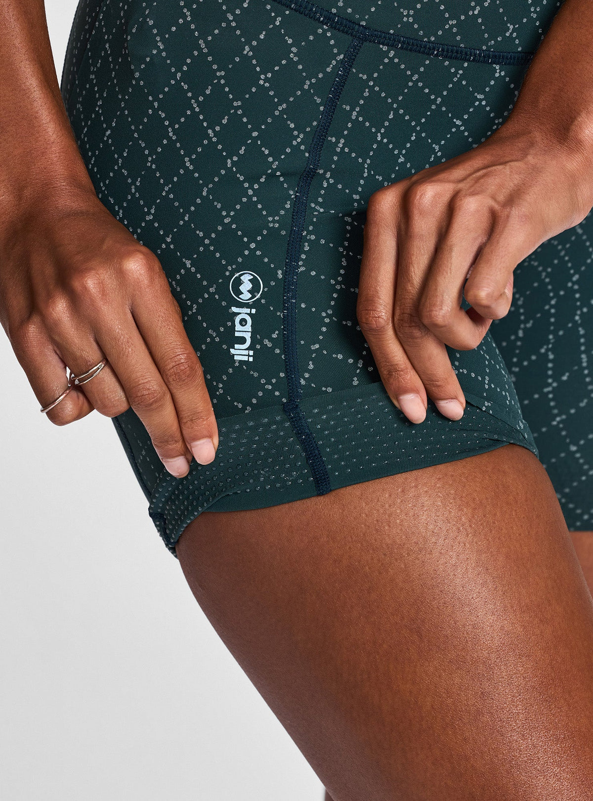 Janji Women's 5" Pace Shorts - High-Viz