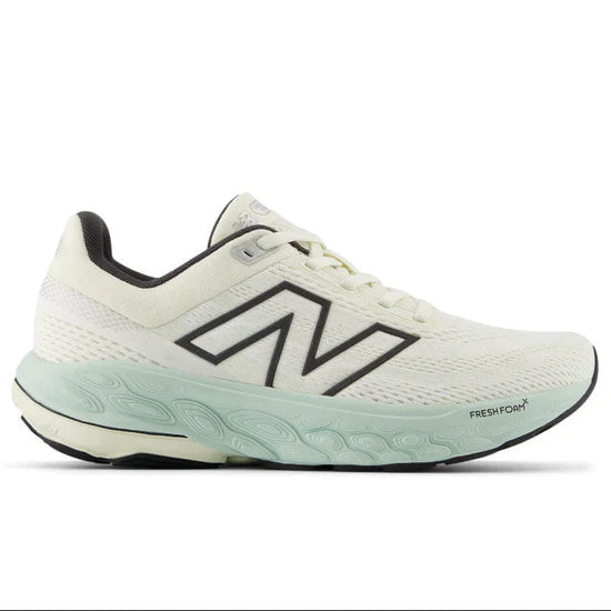 New Balance Women's 860v14