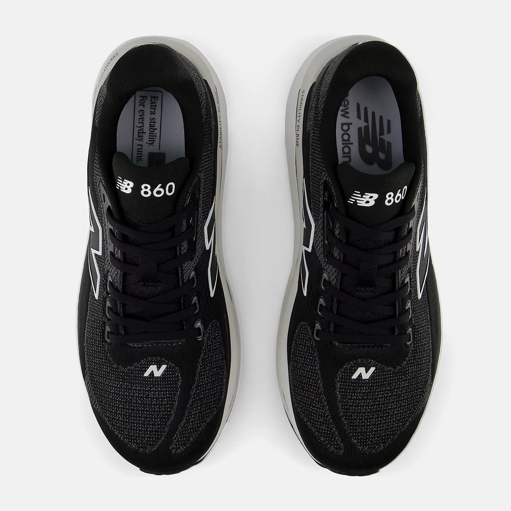 New Balance Men's 860v15