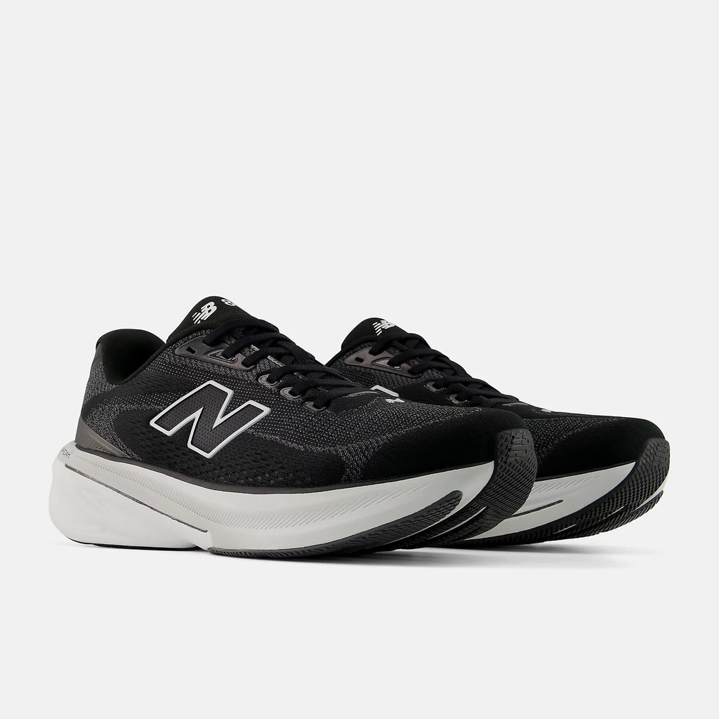 New Balance Men's 860v15