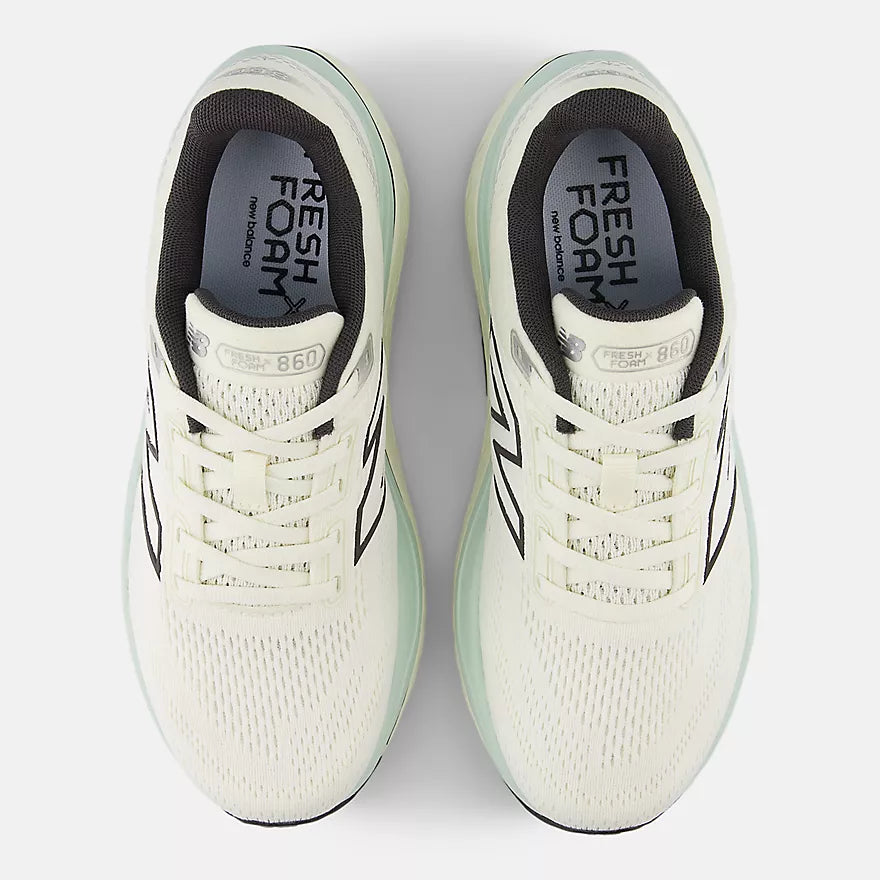 New Balance Women's 860v14